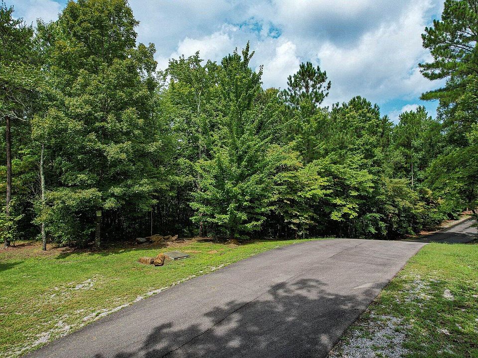1st image of 107 Fox Trail Dr