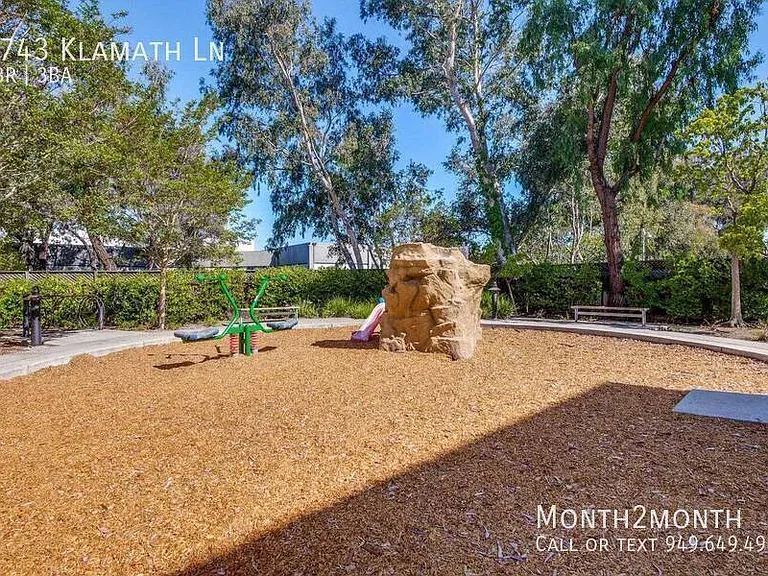 3743 Klamath Ln — Photo 34