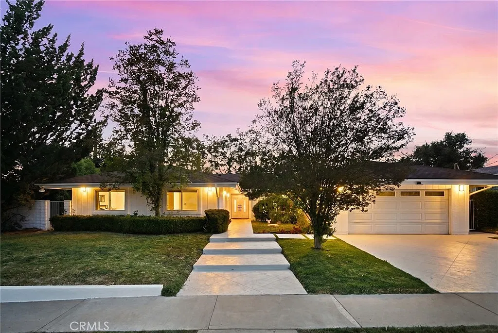 4 bed, 2514 sqft, $7,500 — Photo 1