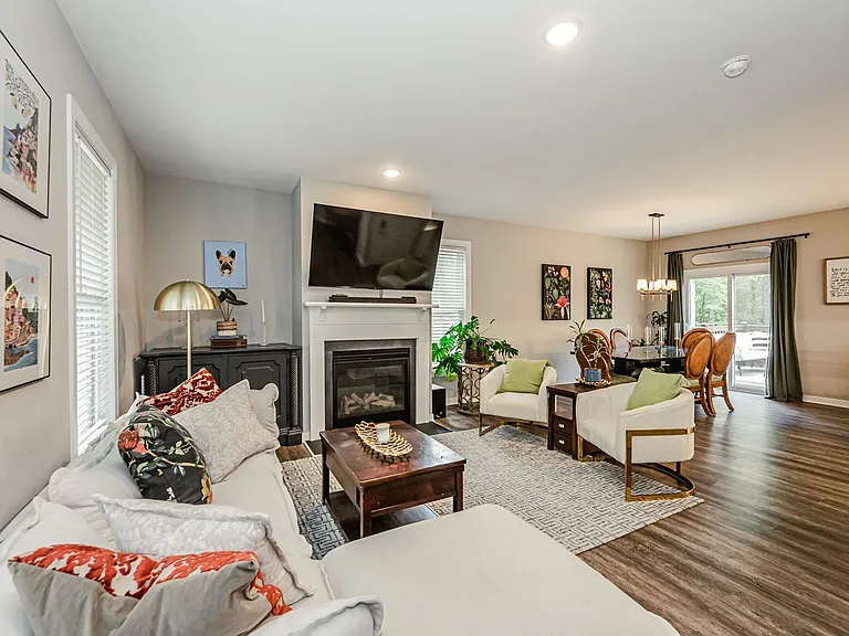 421 Pagebrook Dr — Photo 23