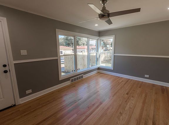 5th image of 401 47th Ave