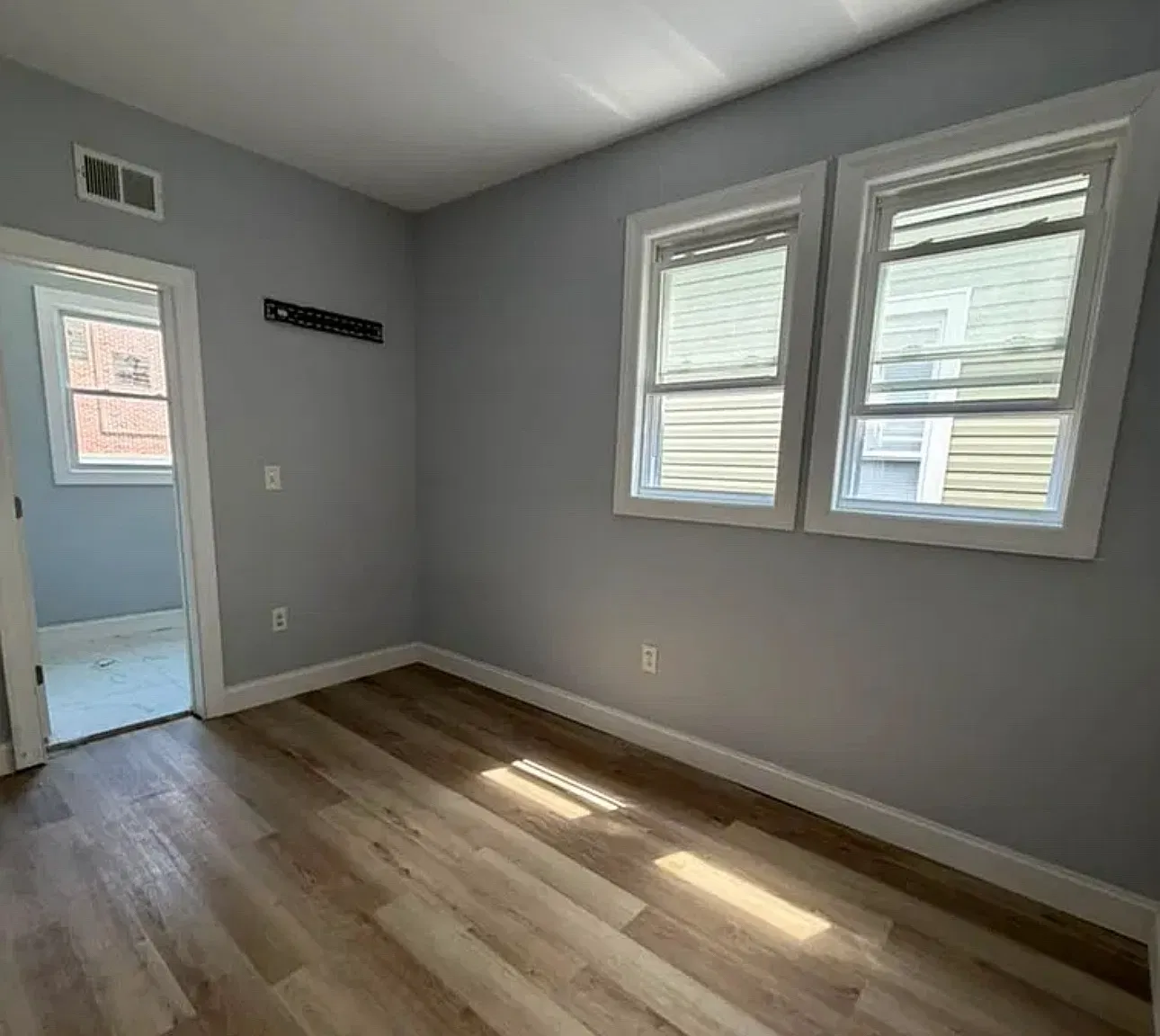3 bed, $2,400 — Photo 4