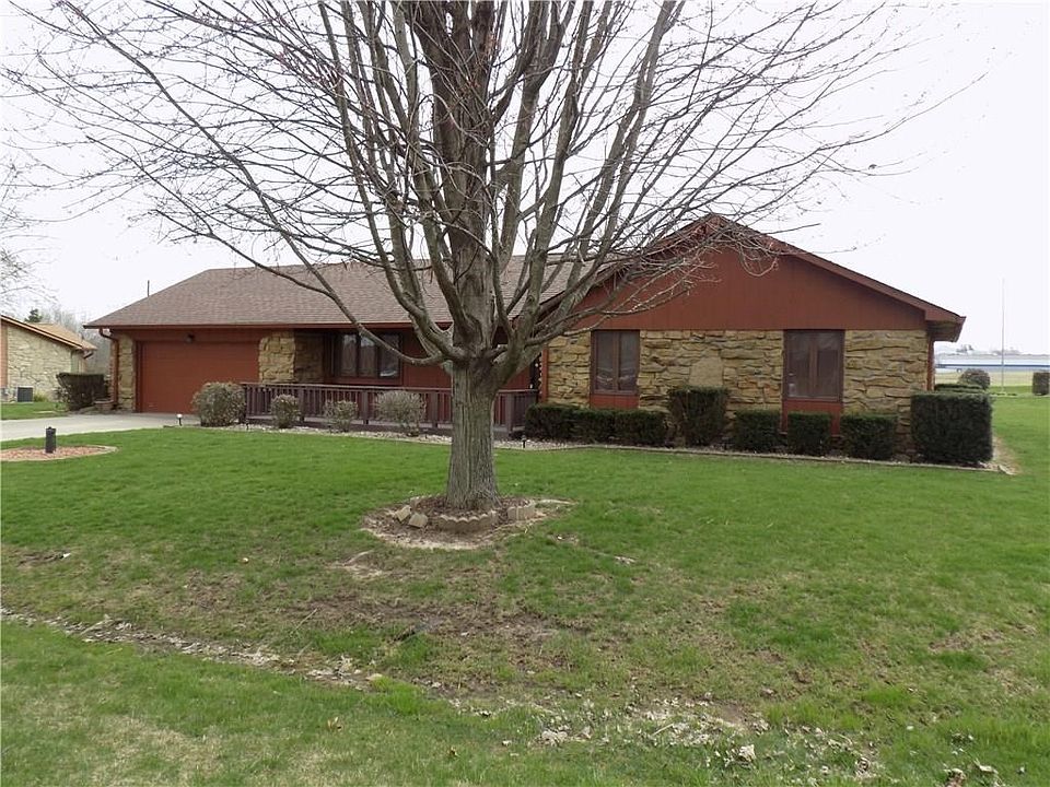 1st image of 2801 E Rosewood Dr