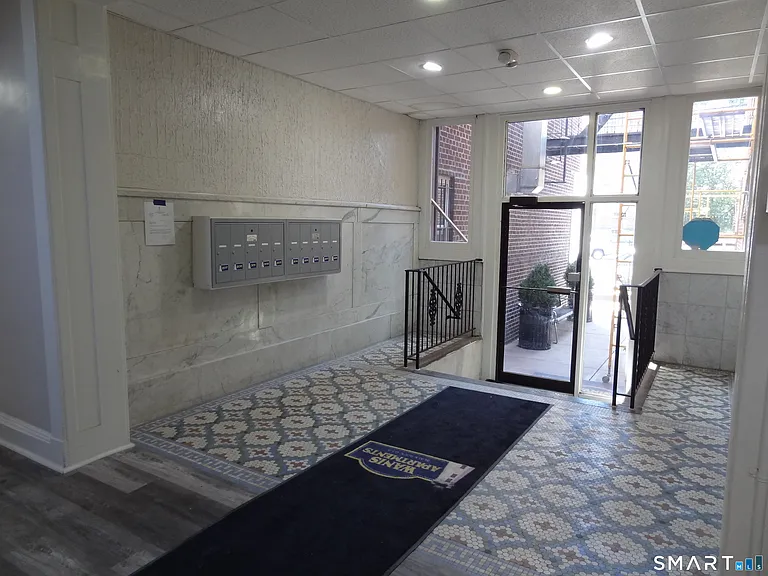 2806 Fairfield Ave #308 — Photo 13