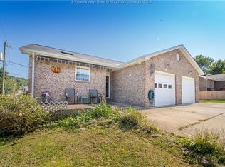 1 Maple Tree Ln, Cross Lanes, WV 25313