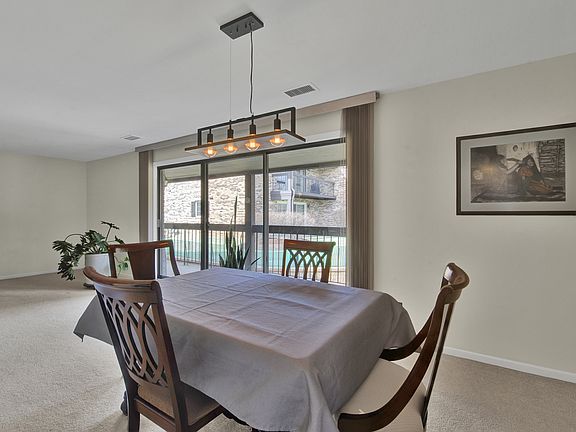 5th image of 24 Sauk Trl APT 4