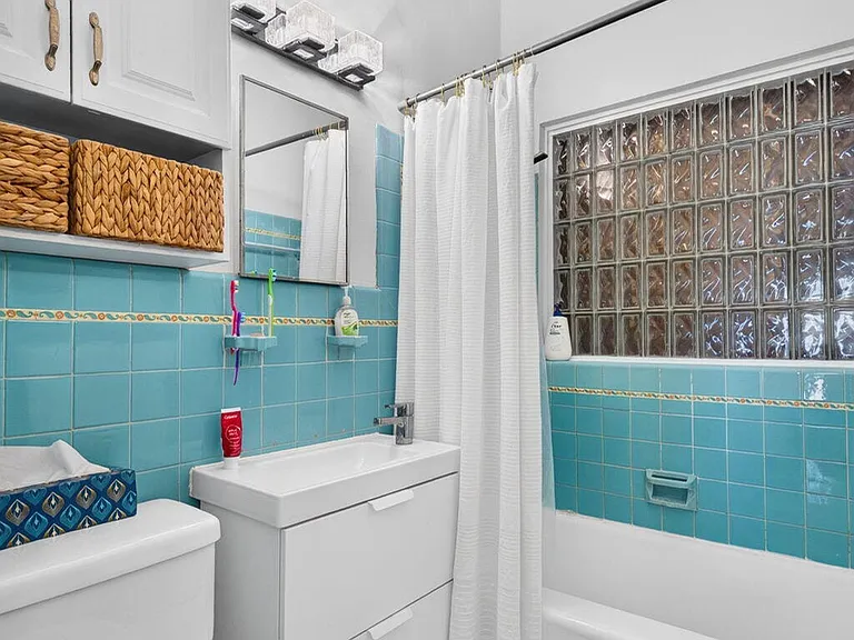 601 NE 14th Pl — Photo 22