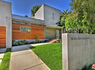 18084 Rancho St, Encino, CA 91316