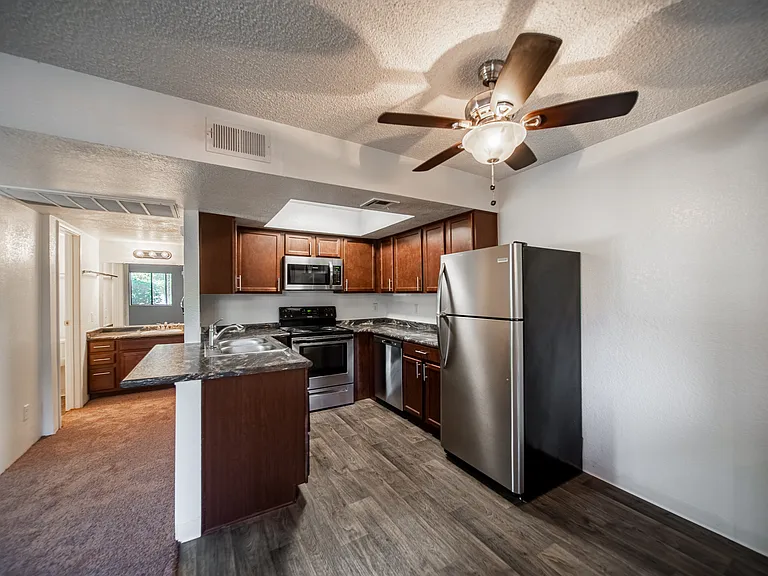 Butterfield Apartments — Photo 35