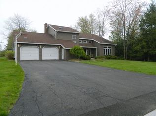 1114 Pietro Dr, Endicott, NY 13760