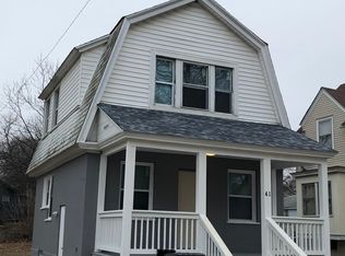 41 Lewis St, Pontiac, MI 48342