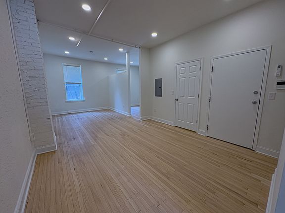 5th image of 2113 Green St #2F