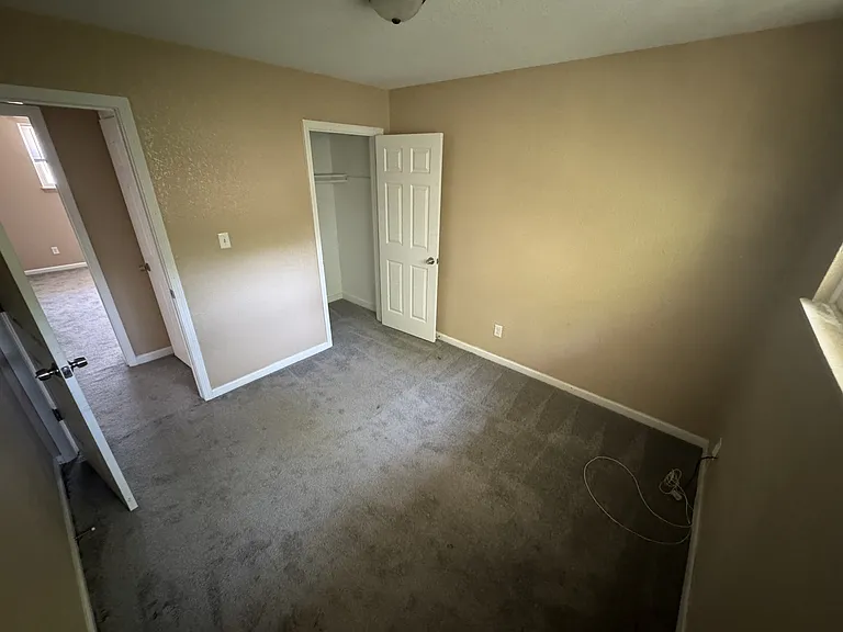 2032 Westgate Dr #10 — Photo 6