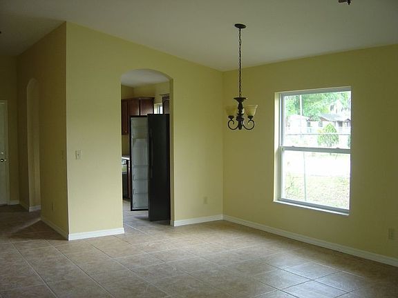 4th image of 2534 Burns St