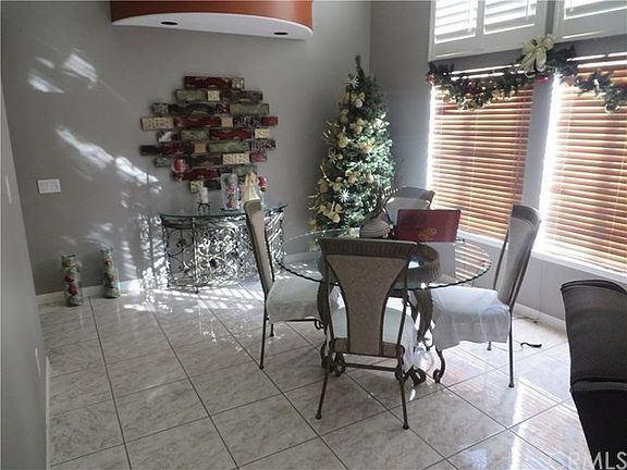 5th image of 15550 La Entrada Dr