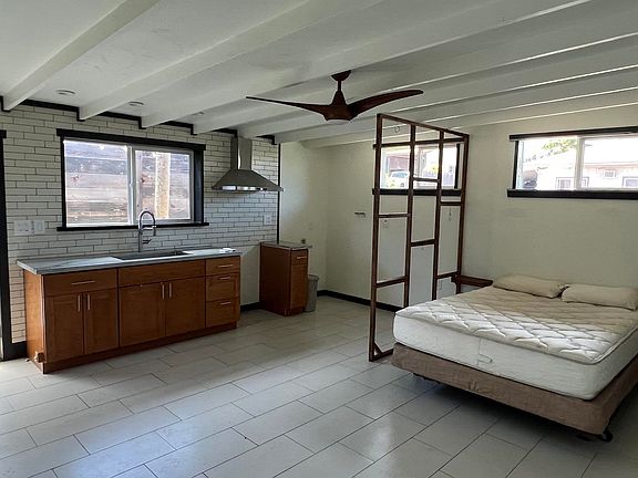 2nd image of 579 Kuanana St