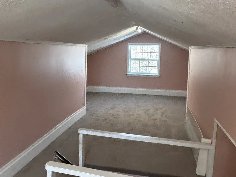 143 McCully Ln — Photo 22