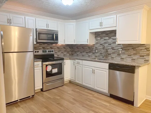 5325 Portland St APT 104, Columbus, OH 43235