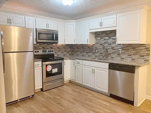 5325 Portland St #104 Photo 1