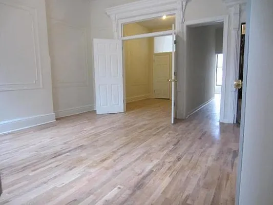 Rented by Move NYC Real Estate LLC | media 12