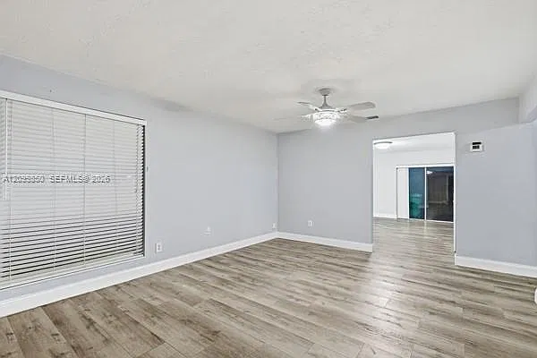 3 bed, 1225 sqft, $2,900 — Photo 3