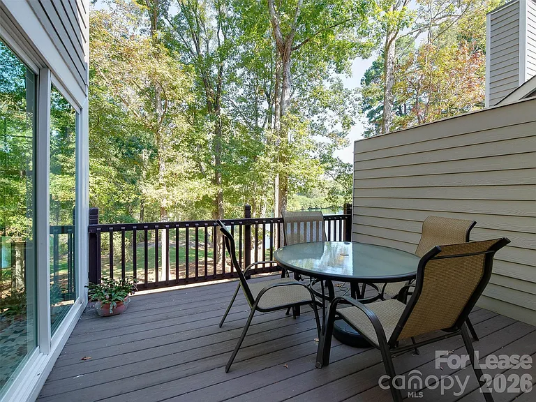 9006 Saint Thomas Ln — Photo 12