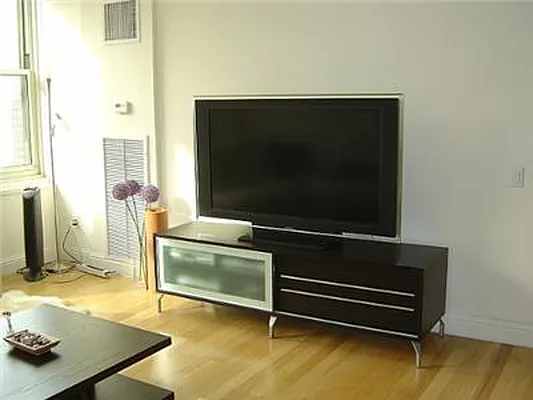 Rented by siso Sales Group | media 2
