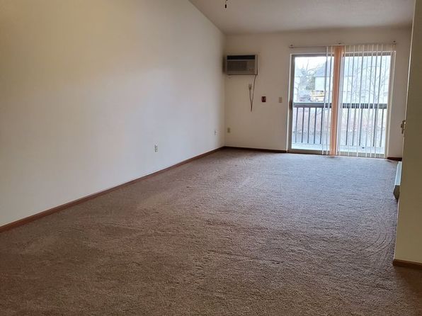 16861, N113W16861 Driftwood Ct UNIT 7, Germantown, WI 53022