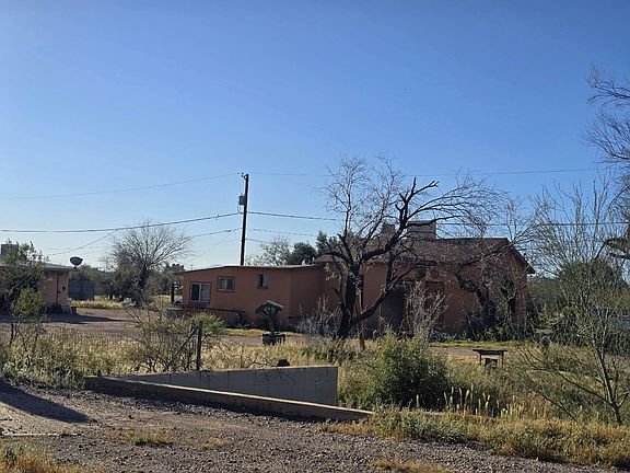 2nd image of 2903 S Mission Rd