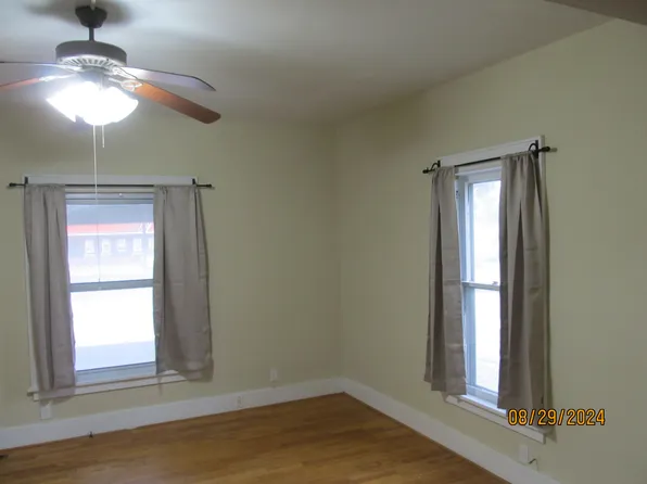 928 W 6th Ave, Emporia, KS 66801