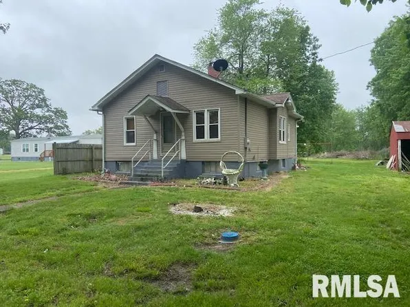 105 E Main St, Whittington, IL 62897