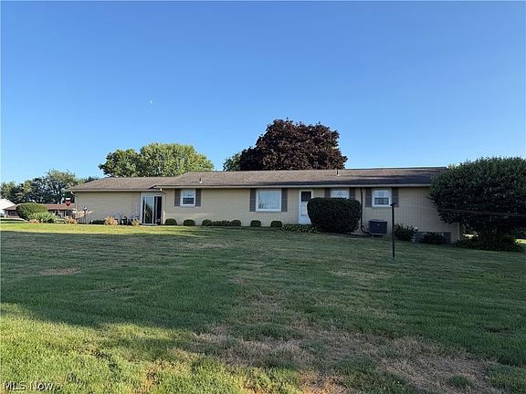 5th image of 49261 S Park Cir
