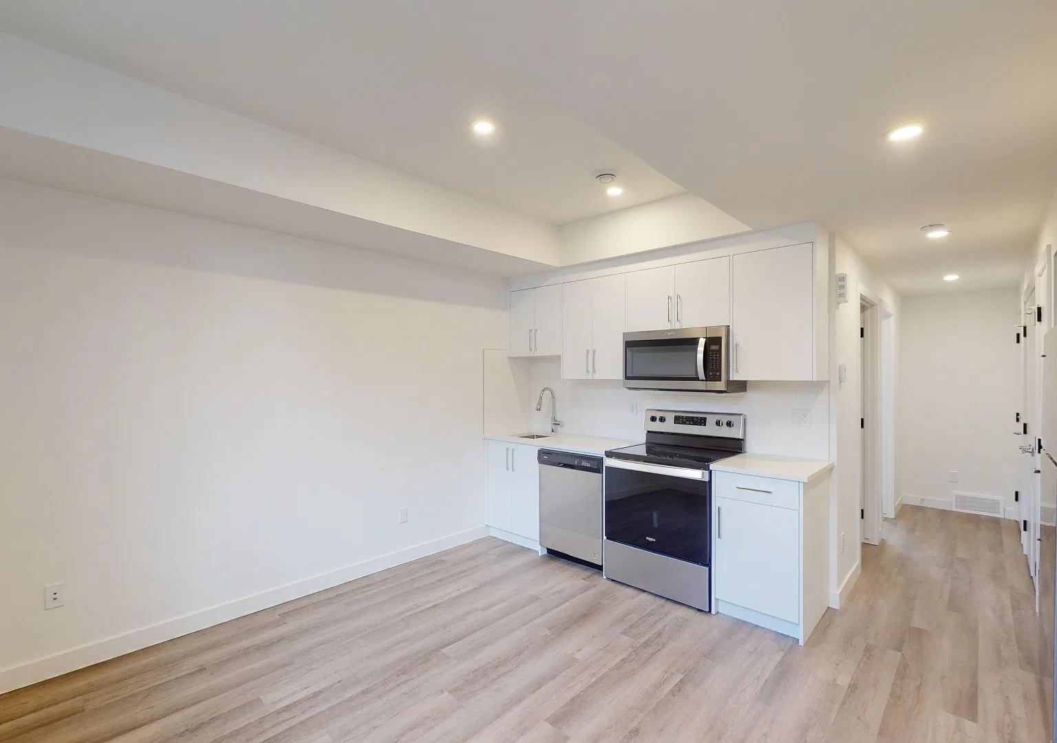 2102B 13 Street Northwest — Photo 4