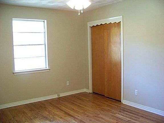 5th image of 2382 Saint Francis Ave