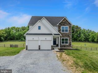 32 Trophy Ct, Kearneysville, WV 25430