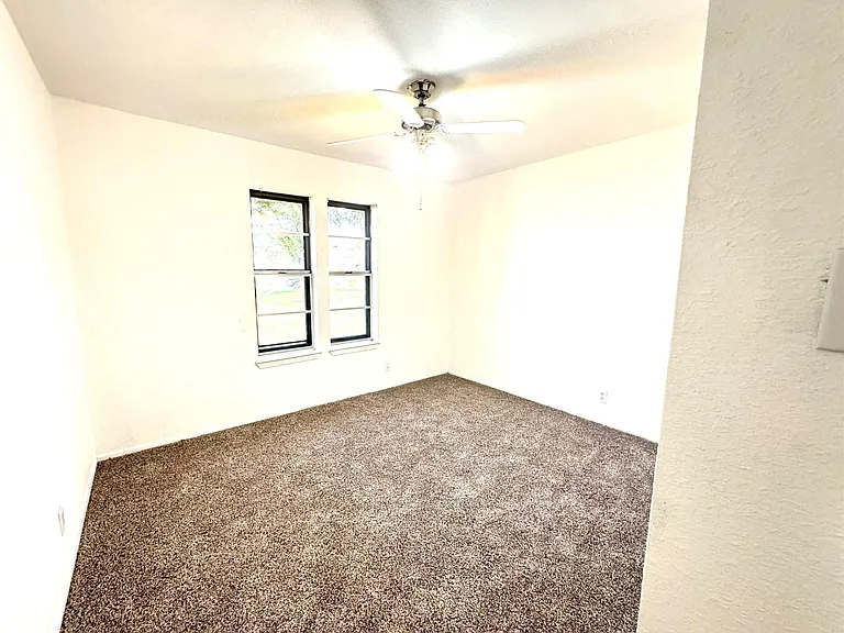 705 Garden Villa Cir — Photo 7
