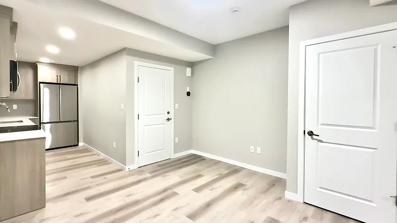 1 bed, 1.0 bath, 500 sqft, $900 — Photo 3