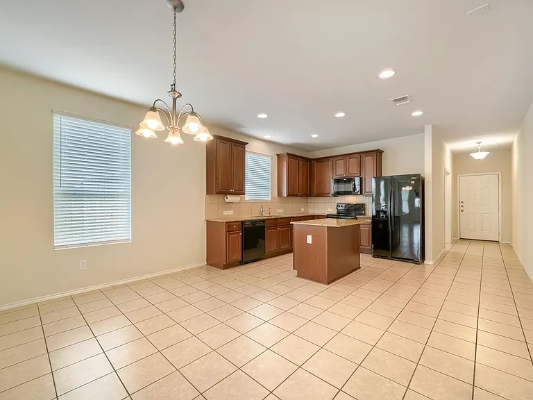 616 Sonterra Blvd — Photo 11