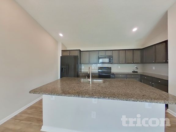 5th image of 8096 Hind Way
