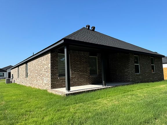 2nd image of 4332 Sloan Dr