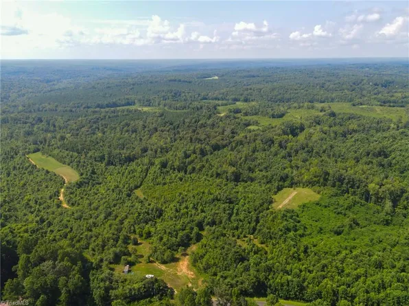 252 Palm Rd, Reidsville, NC 27320