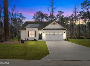 403 Justice Flynn Rd, Riegelwood, NC 28456