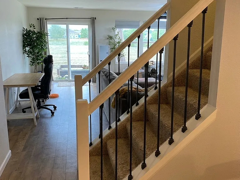430 Montgomery Dr — Photo 3