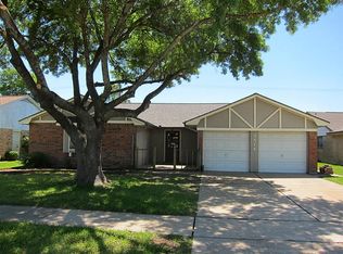 9814 Stonemont Rd, La Porte, TX 77571