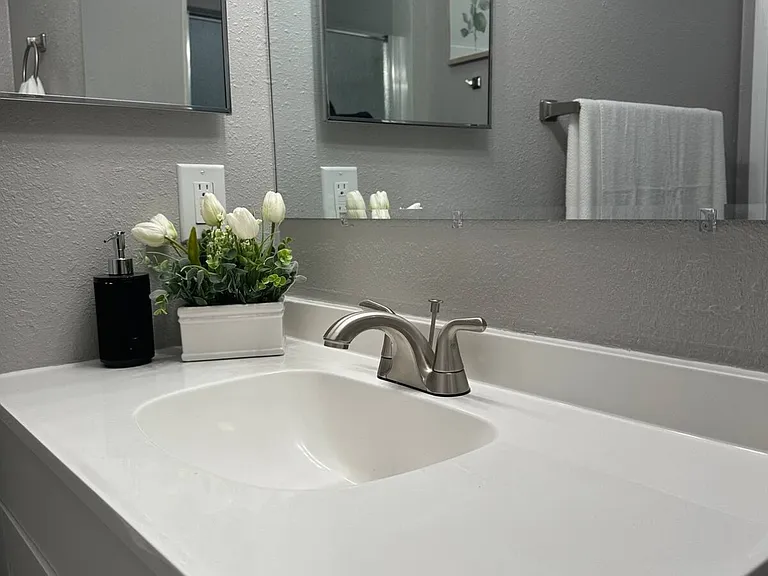 1621 Sheldon Dr — Photo 9