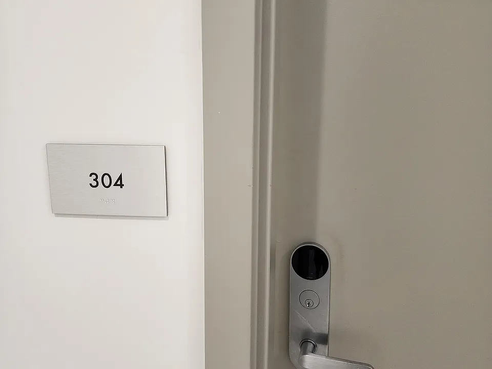30.3 Vroom St #304