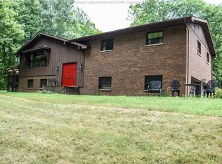 251 Windy Hl, Elkview, WV 25071