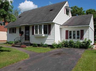 320 Hampshire Dr, Hoyt Lakes, MN 55750