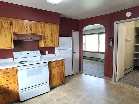 5th image of 56 E 2nd St