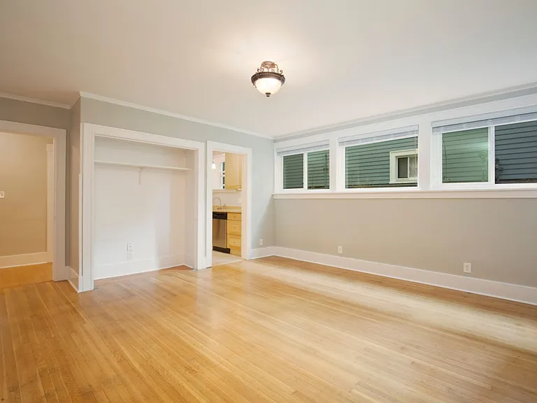 The Sherne Apartments — Photo 4